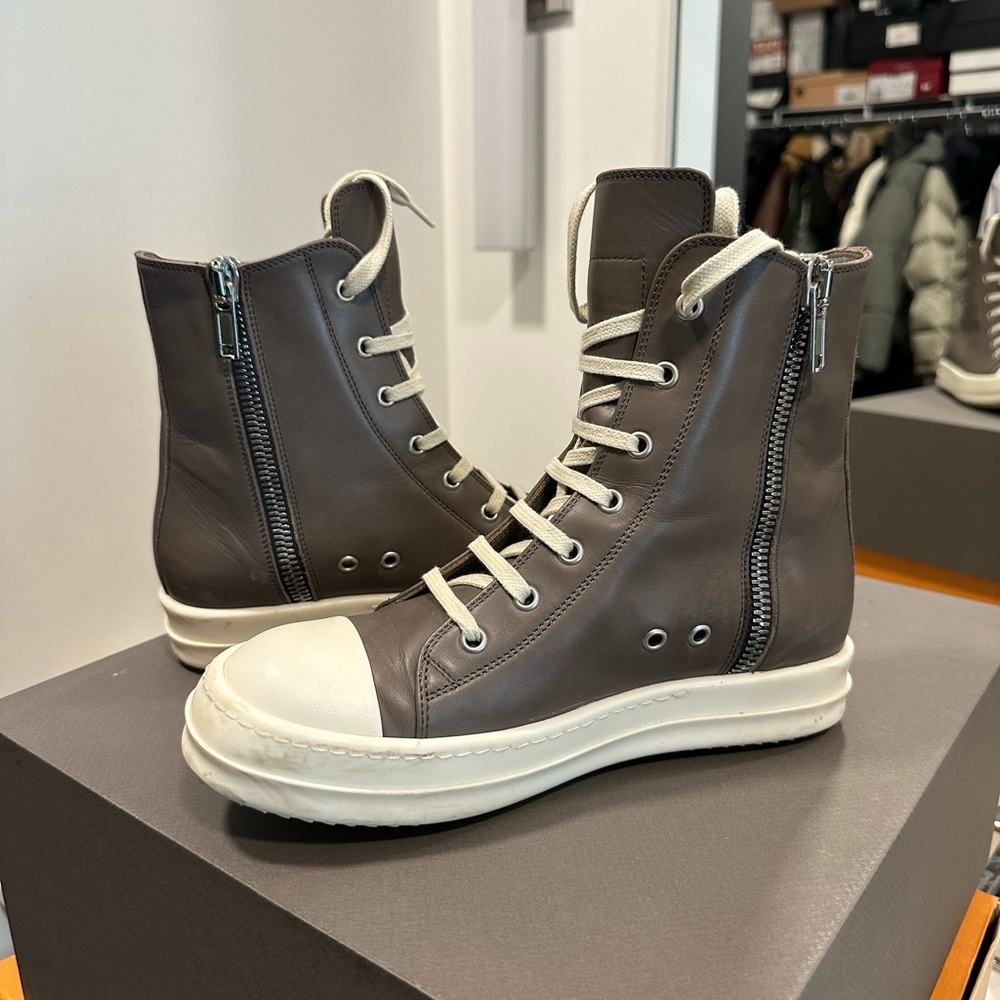 Rick Owen high top sneakers. SIZE 38